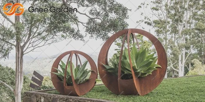 Corten Steel Planters for Contemporary Courtyards Corten Steel Planters for Contemporary Courtyards