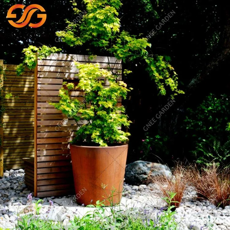 environmentally friendly rusty steel planter